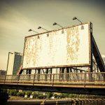 تابلو تبلیغاتی پل هوایی